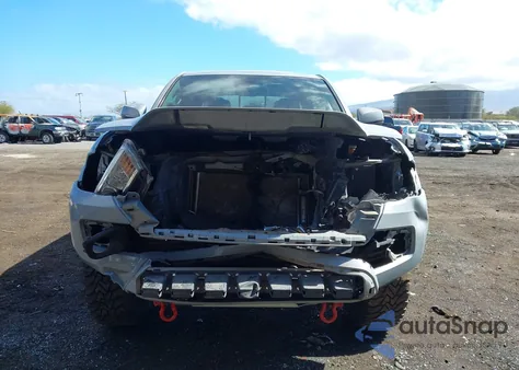 2019 Toyota Tacoma 4Wd Sr5 z USA, uszkodzony, nr VIN 5TFCZ5AN7KX174247